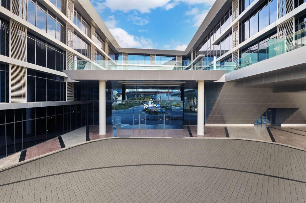 Radisson Blu Hotel Riyadh Convention And Exhibition Center Luaran gambar The new building of the University of Patras