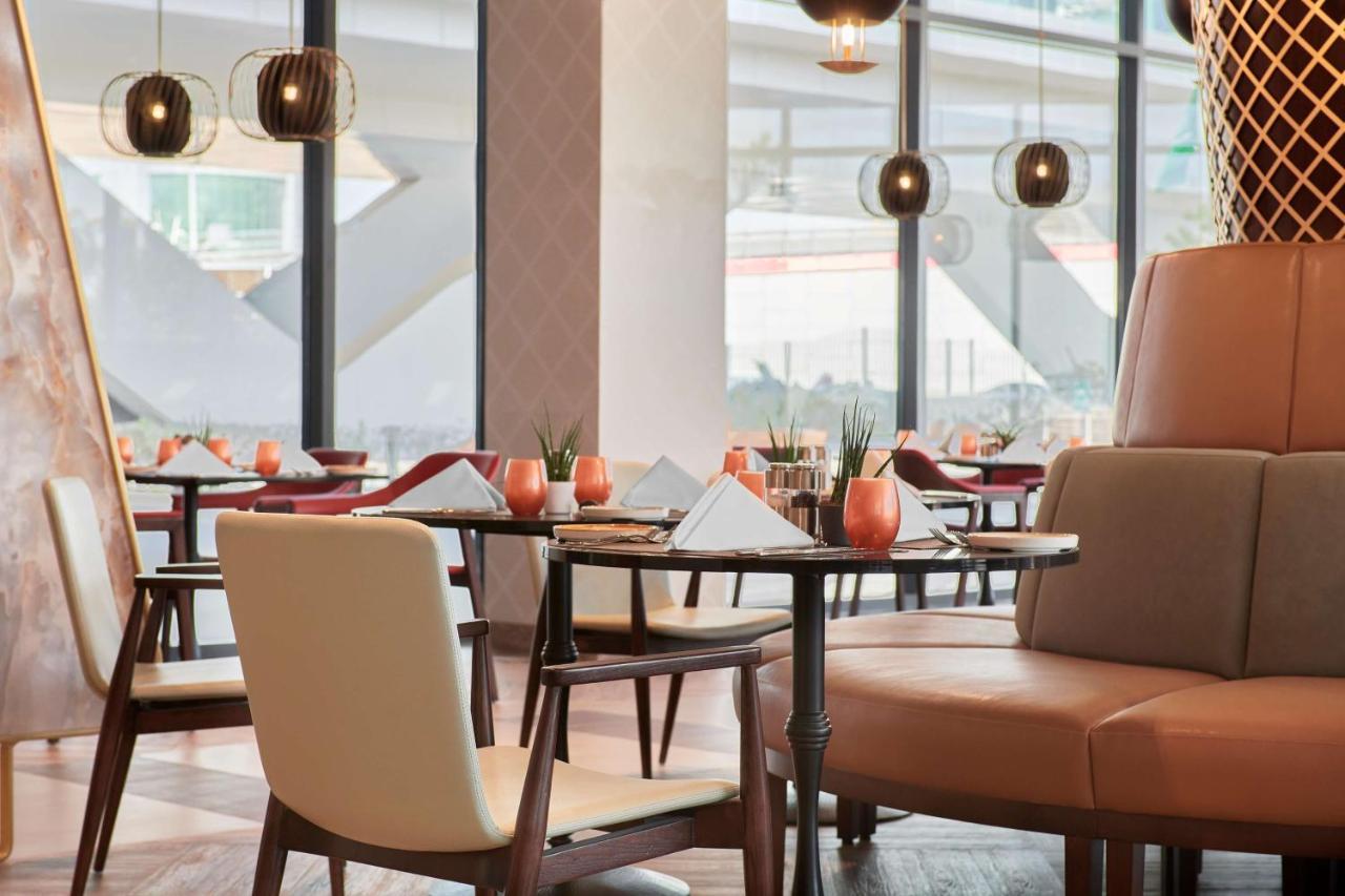 Radisson Blu Hotel Riyadh Convention And Exhibition Center Luaran gambar The restaurant