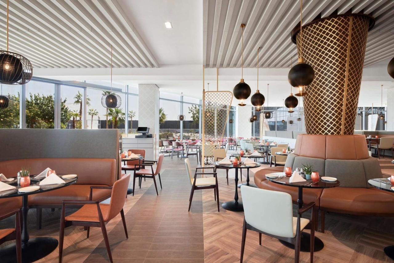 Radisson Blu Hotel Riyadh Convention And Exhibition Center Luaran gambar The restaurant