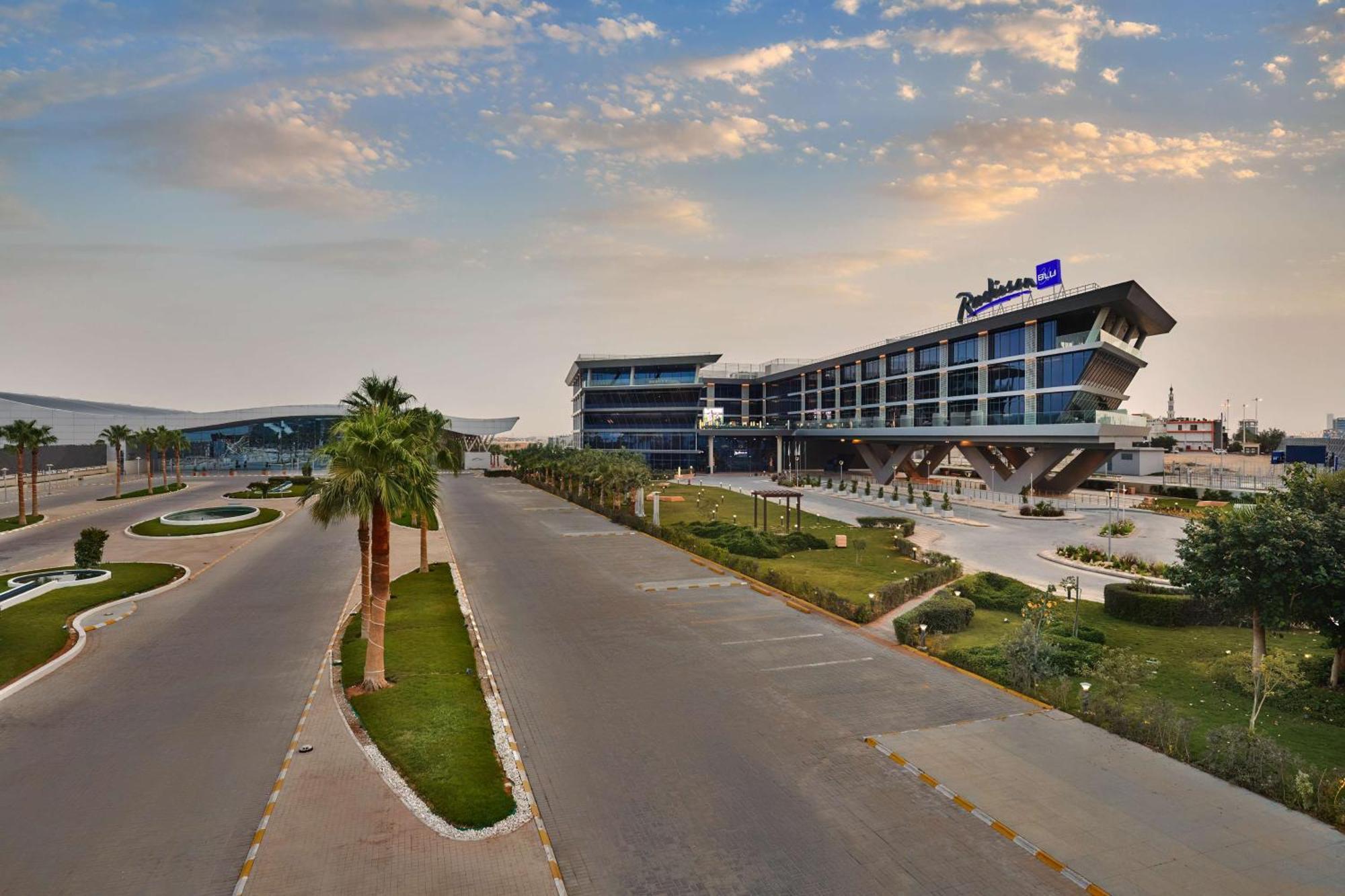 Radisson Blu Hotel Riyadh Convention And Exhibition Center Luaran gambar The terminal